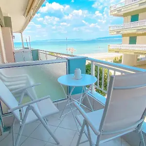  Apartment A Wonderful In Front Of The Sea! Griechenland
